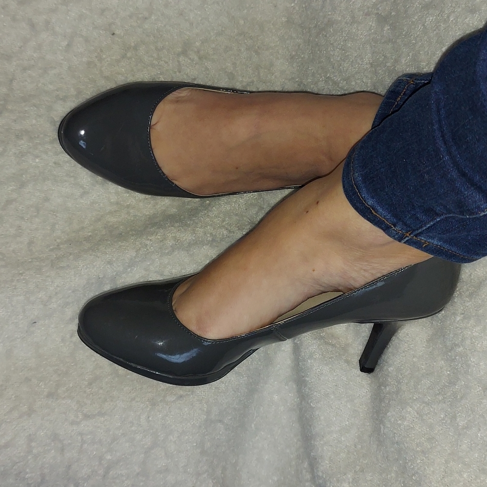 Worn Women's Heels Pumps Gray Etienne Aigner Closed Toe